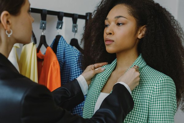 Unlock the secrets to an flawless daytime smokey eye: your ultimate step-by-step tutorial